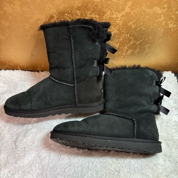 Women's Black Ugg Boots - Picture 2 of 6